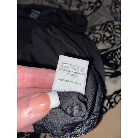 NWT Analili One Size Stunning Top Bland Adjustable Strap with Flowy Overlay - Picture 12 of 12